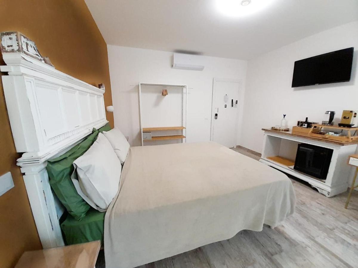 Biobenessere Eco-B&B -Adults Only- Moto&Bike Parking アレッツォ エクステリア 写真